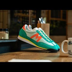 WOMEN'S KARHU CHAMPIONAIR SNEAKER. Celadon Flame. Size 6 US Women New With Box.